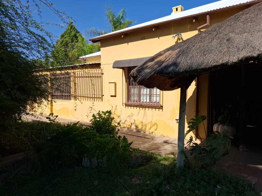 4 Bedroom Property for Sale in Louisvale Northern Cape